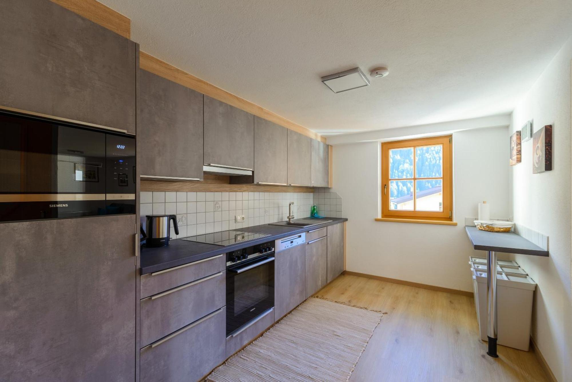 Haus St. Bernard Apartment Pettneu am Arlberg Luaran gambar
