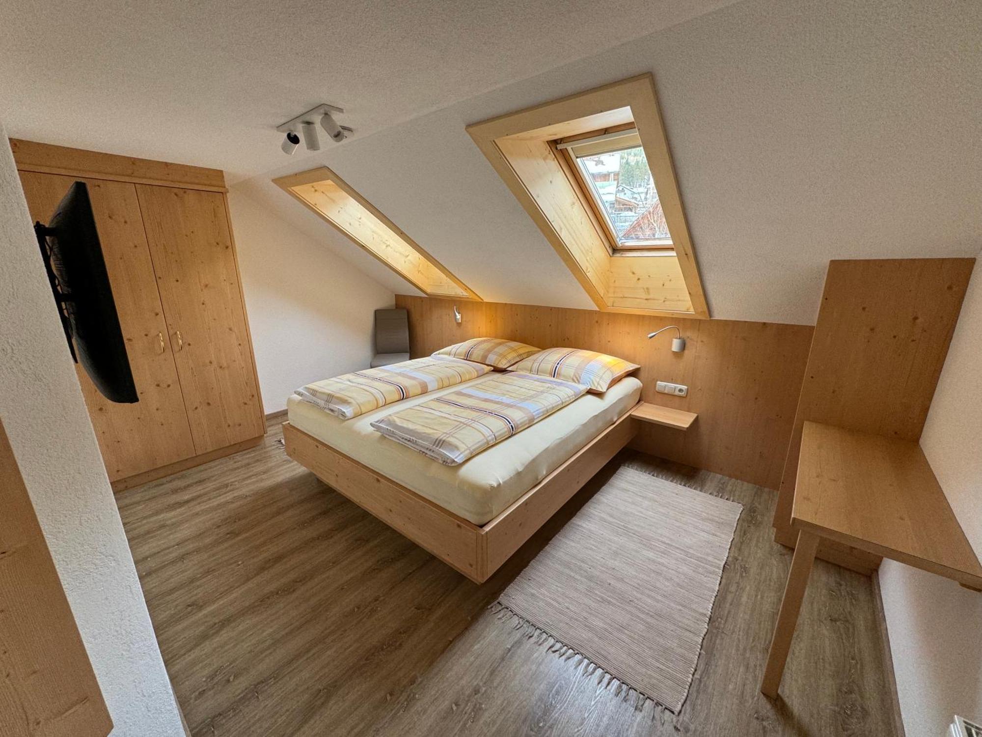 Haus St. Bernard Apartment Pettneu am Arlberg Luaran gambar
