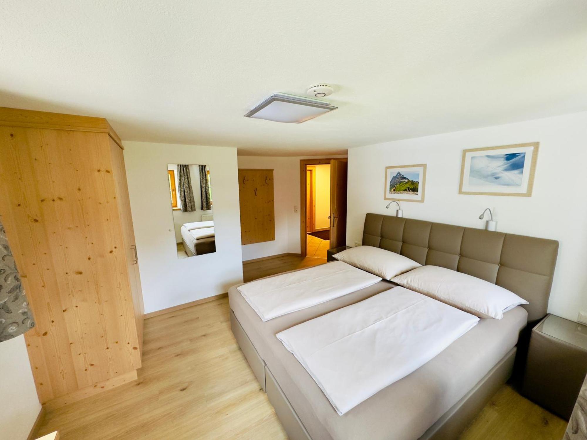 Haus St. Bernard Apartment Pettneu am Arlberg Luaran gambar
